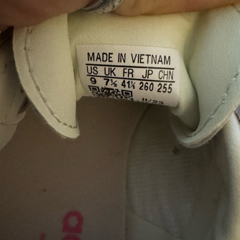 The adidas Sambae Ivory Pink Fusion (Women's) - Picture 4 of 5